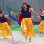 Barbe-Neige et les sept petits cochons au bois dormant, de Laura Scozzi