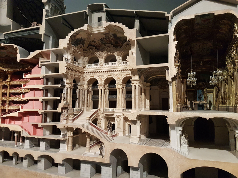expo degas à l'opéra maquette