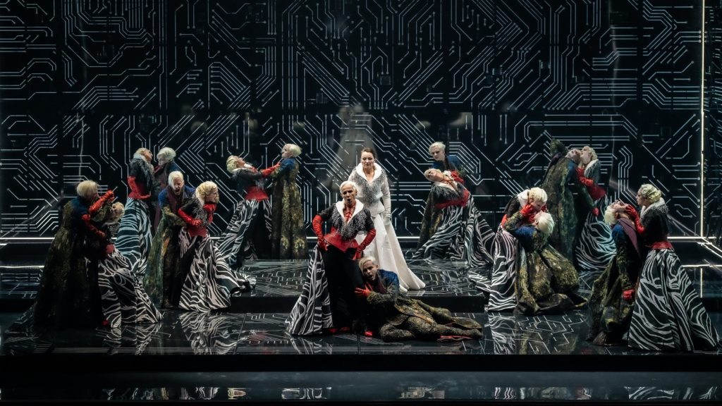 Rusalka (Béatrice Uria-Monzon & Piotr Buszewski ; mise en scène : Stefano Poda) / Crédit : Mirco Magliocca