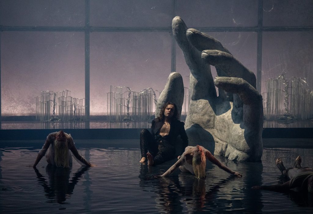 Rusalka (Piotr Buszewski ; mise en scène : Stefano Poda) / Crédit : Mirco Magliocca