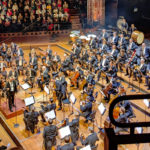 Photographie depuis les gradins de l'orchestre philamornique de Vienne, dirigé par Tugan Sokhiev, lors de la représentation à la Halle aux grains le samedi 18 mars 2023