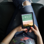 Visuel de la couverture du livre La soeur de la Lune de Lucinda Riley sur une liseuse Kobo