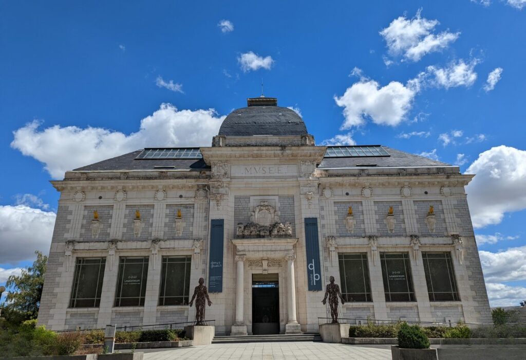 façade du musée Puech Denys à Rodez