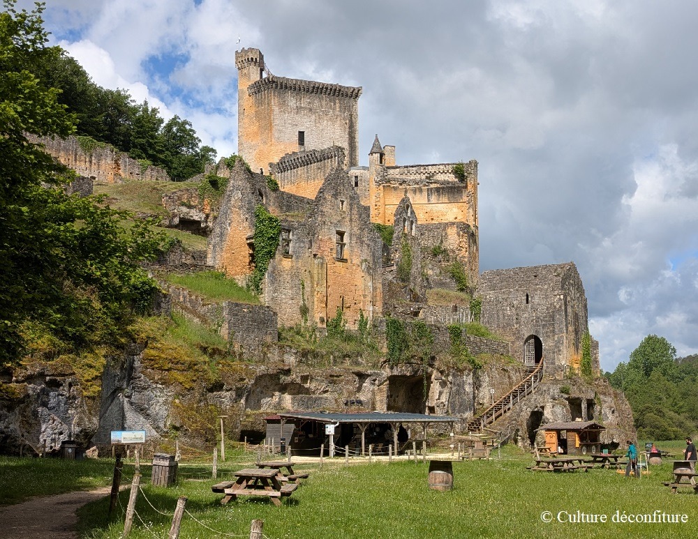 Chateau de Commarque 20260516 © Culture déconfiture